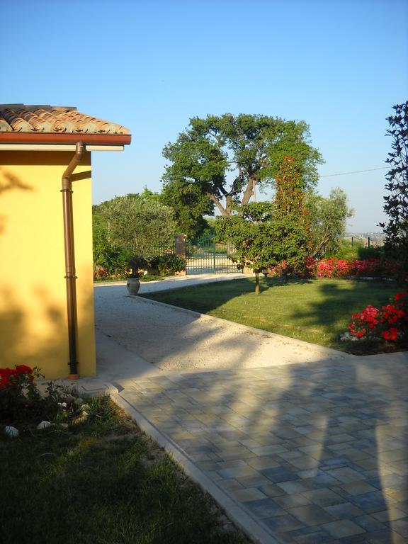 Ostra Vetere Casa Vacanze Angelica מראה חיצוני תמונה